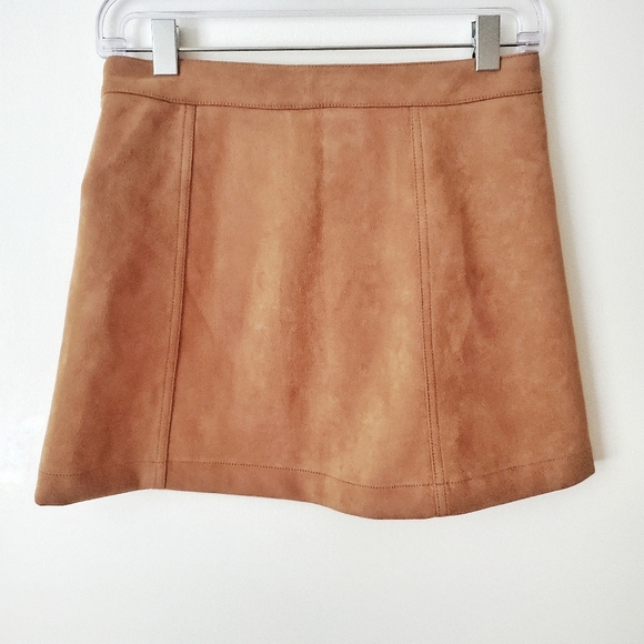 FOREVER 21 Faux Suede Mini Skirt Size 27 - Picture 6 of 6